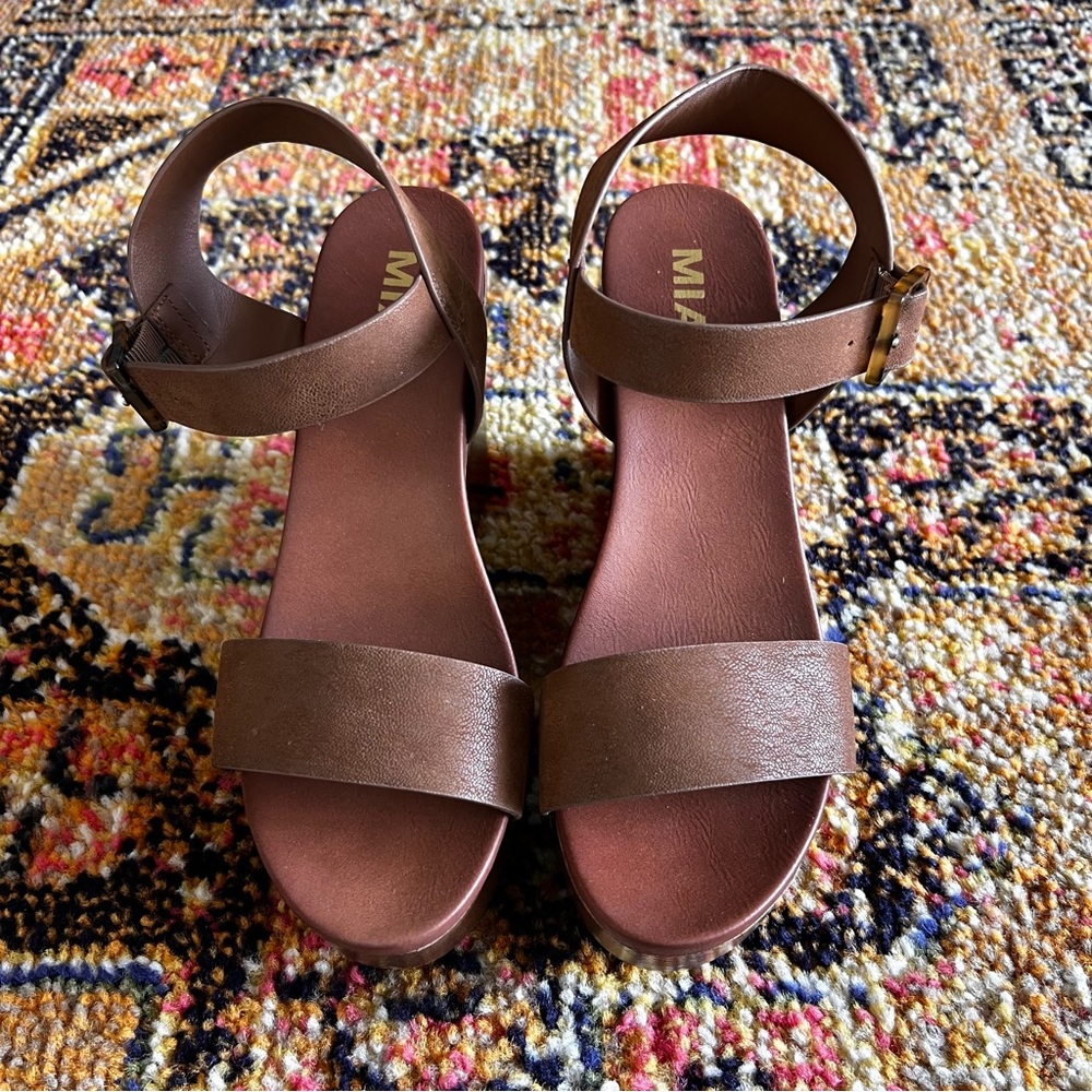MIA “Senna” Women's Brown platform wedge Sandals